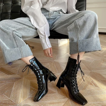 2020 stretch audinys moterų batai kvadratinės pėdos storio kulno užtrauktukas kryžiaus dirželis lakinės odos rudens ir žiemos Vidurio blauzdos batai