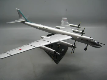 1/144 Masto RUSIJA Ukraina TU-95 IR TU-95 Bear Bombonešis Diecast Metal Karinės Laikiklis orlaivių skriemulys Modelio Ekranas Kolekcijos
